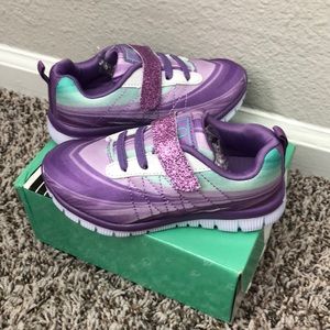 COPY - NWT QI Sport Purple Toddler Velcro sneakers.